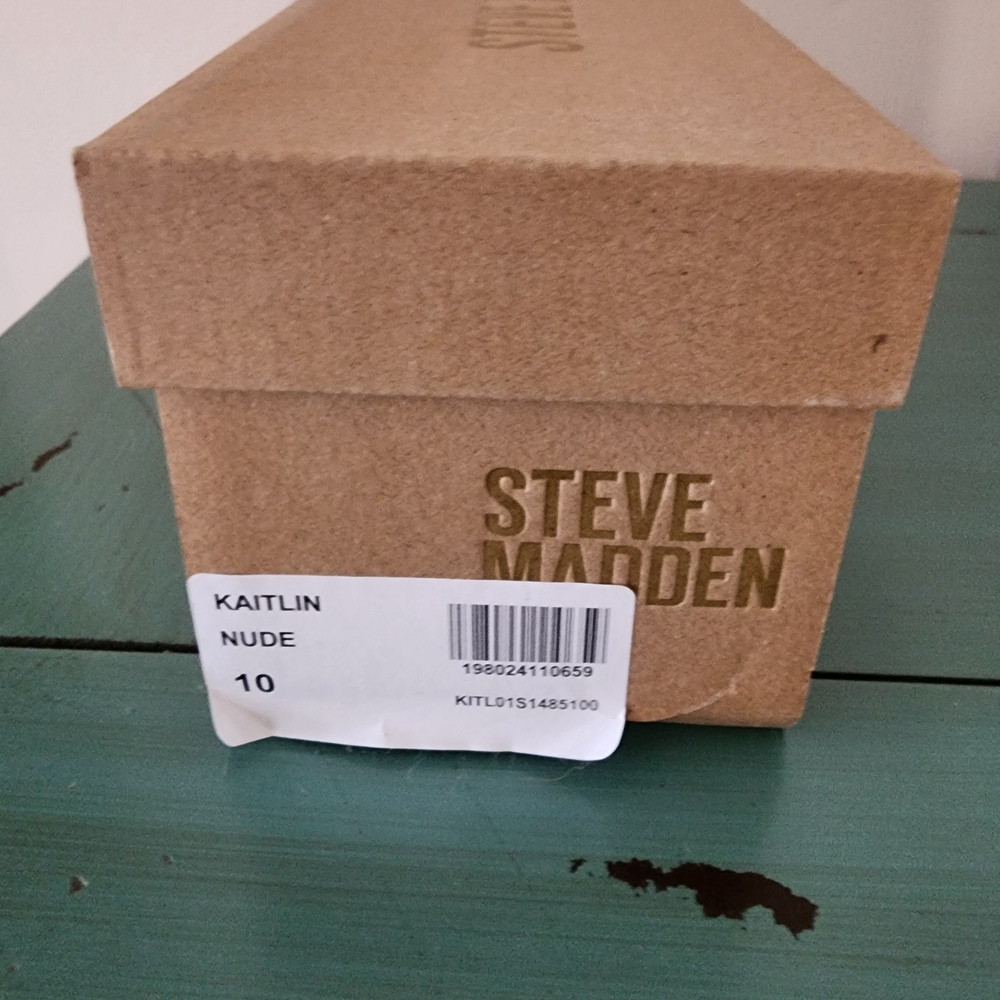 Steve Madden Kaitlin Sandal - Picture 2 of 4
